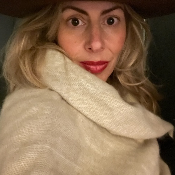 ❤️Like this Listing❤️ for Take 2 MY FIRST SHOW!!! 😘 Thursday 2/8 @ 8:30 P.M EST - Picture 3 of 3